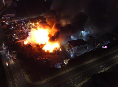 Kirkdale Scrapyard Fire 25 Sep 2021 Pic 2